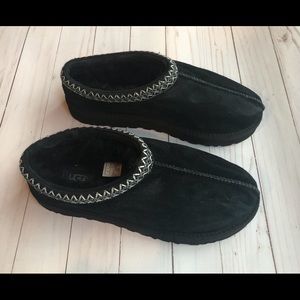 UGG Tasman Black Slippers Women’s 9